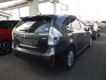 TOYOTA PRIUS ALPHA 2012 Image 4