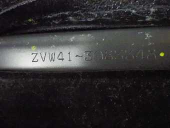 TOYOTA PRIUS ALPHA 2012 Image 17