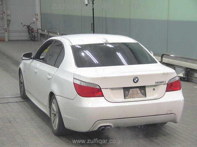 BMW 5 SERIES 2009 Image 2