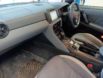 NISSAN GT-R 2019 Image 28