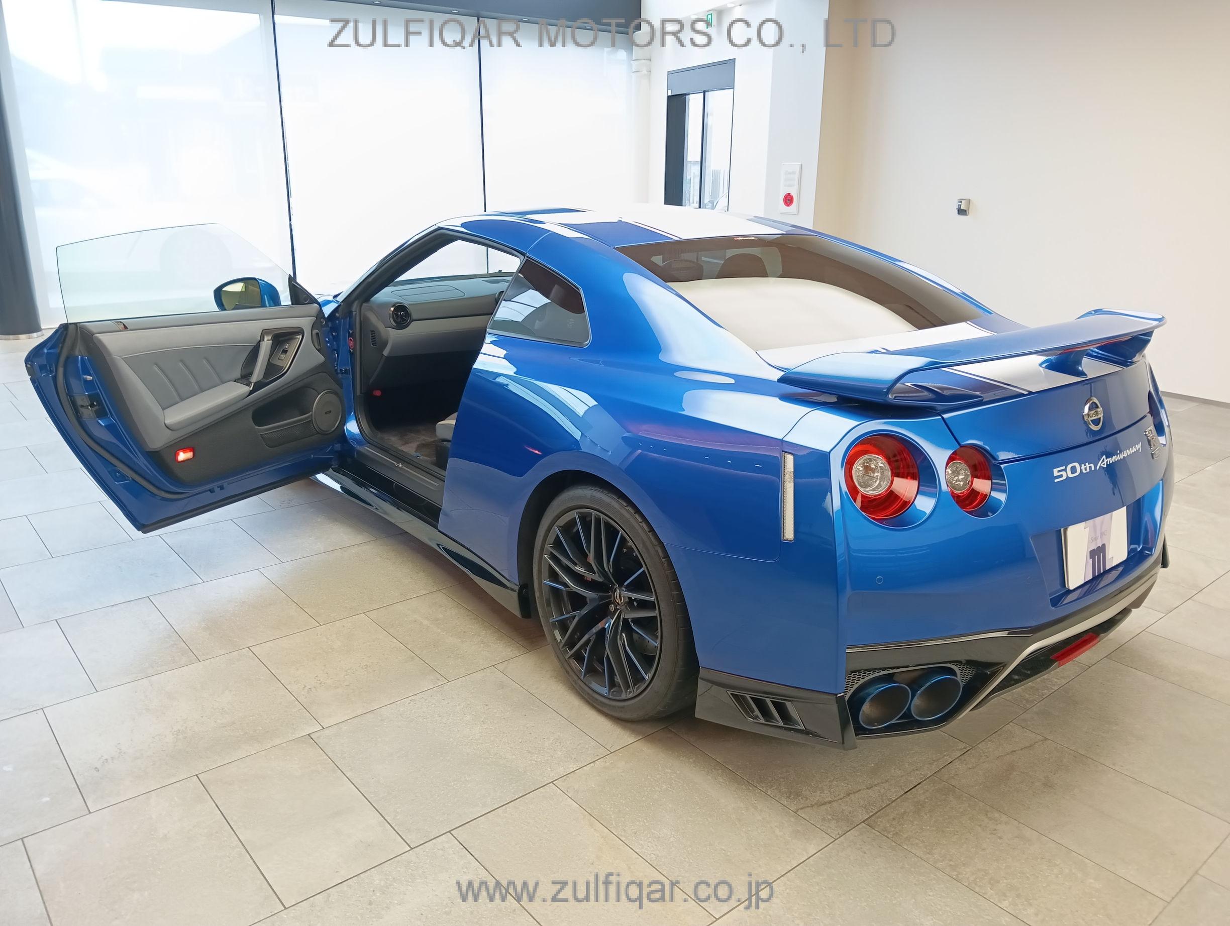 NISSAN GT-R 2019 Image 10