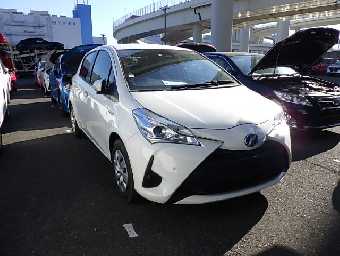 TOYOTA VITZ 2019 Image 2