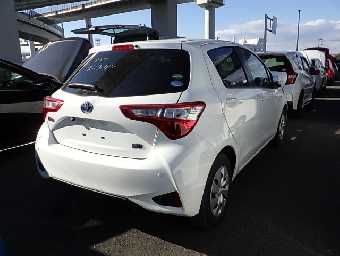 TOYOTA VITZ 2019 Image 4