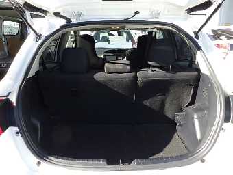 TOYOTA VITZ 2019 Image 11