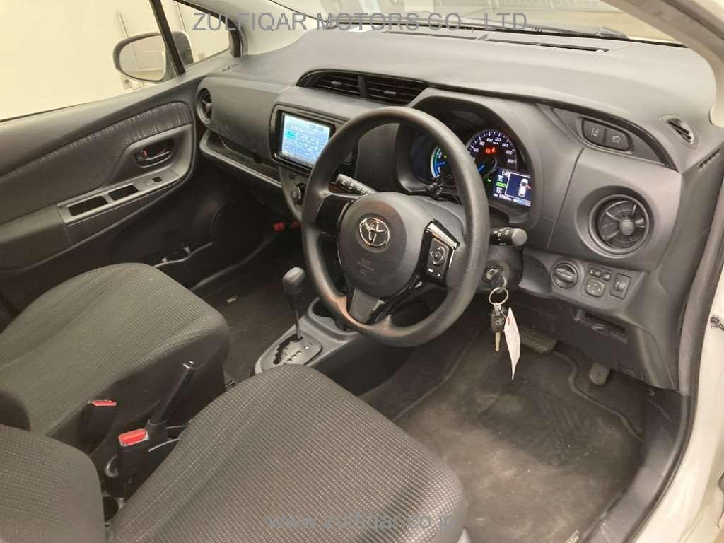 TOYOTA VITZ 2019 Image 5