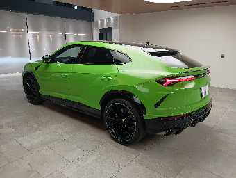 LAMBORGHINI URUS 2021 Image 11