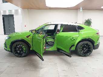 LAMBORGHINI URUS 2021 Image 13