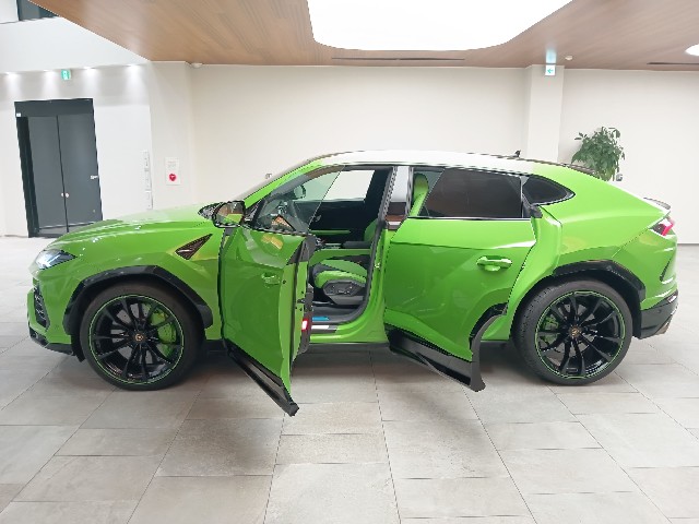 LAMBORGHINI URUS 2021 Image 19
