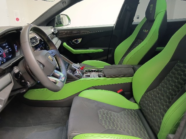 LAMBORGHINI URUS 2021 Image 27