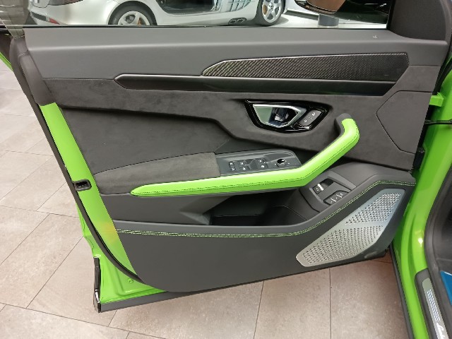 LAMBORGHINI URUS 2021 Image 29