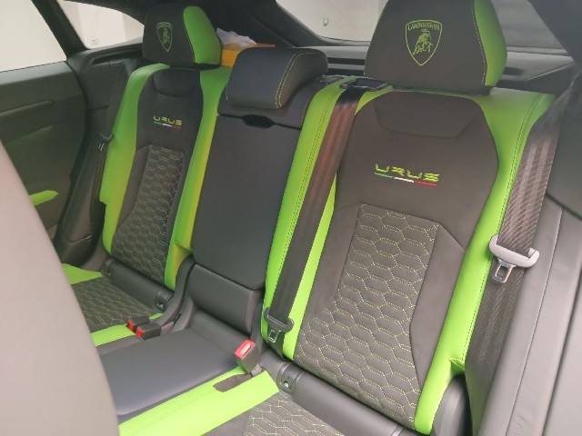 LAMBORGHINI URUS 2021 Image 31