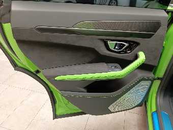 LAMBORGHINI URUS 2021 Image 26