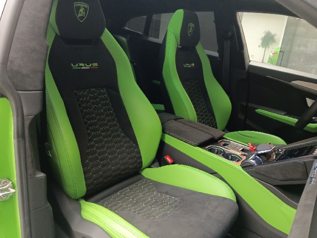 LAMBORGHINI URUS 2021 Image 36