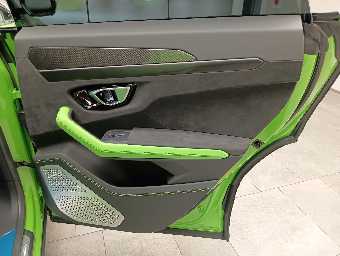 LAMBORGHINI URUS 2021 Image 34