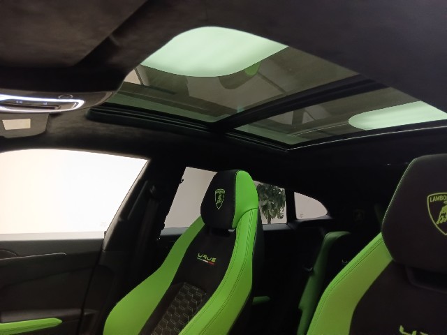 LAMBORGHINI URUS 2021 Image 41