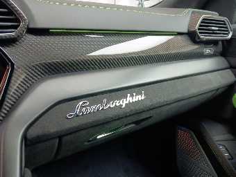 LAMBORGHINI URUS 2021 Image 46