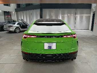 LAMBORGHINI URUS 2021 Image 8