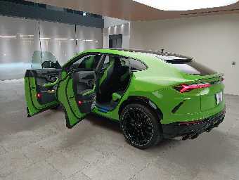 LAMBORGHINI URUS 2021 Image 10