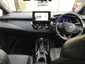 TOYOTA COROLLA TOURING 2019 Image 4