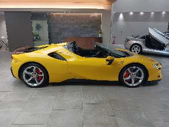 FERRARI SF90 SPIDER 2022 Image 12