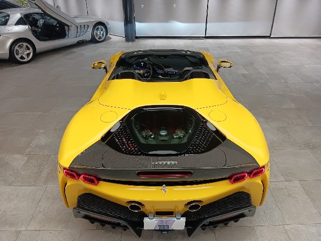 FERRARI SF90 SPIDER 2022 Image 21