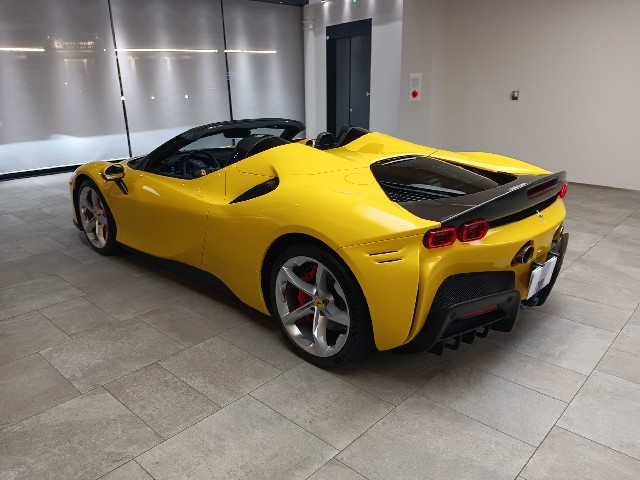 FERRARI SF90 SPIDER 2022 Image 23