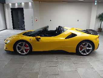 FERRARI SF90 SPIDER 2022 Image 18