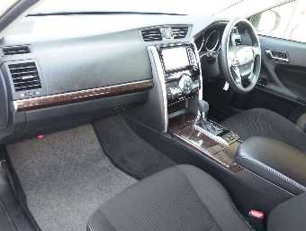 TOYOTA MARK X 2017 Image 8