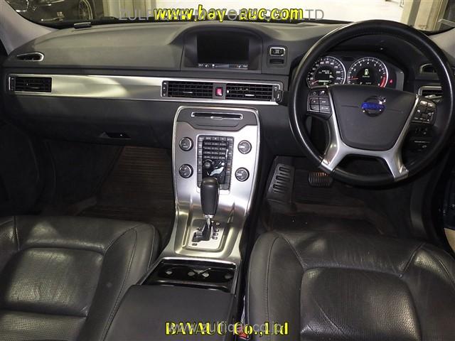 VOLVO V70 2012 Image 5