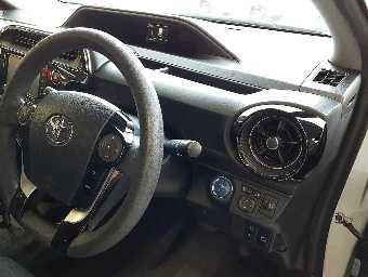 TOYOTA AQUA 2019 Image 7