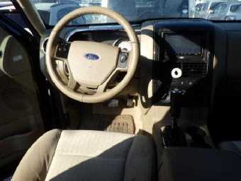FORD EXPLORER 2010 Image 3