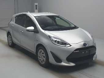 TOYOTA AQUA 2019 Image 3