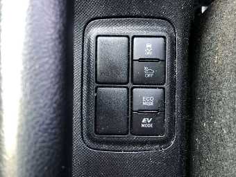 TOYOTA AQUA 2019 Image 8