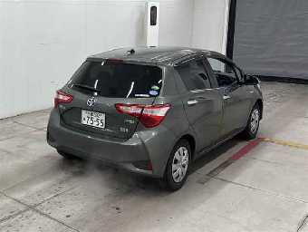 TOYOTA VITZ 2019 Image 5