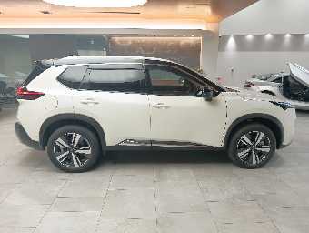 NISSAN X-TRAIL 2024 Image 4