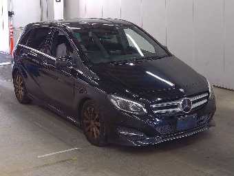 MERCEDES BENZ B CLASS 2015 Image 2