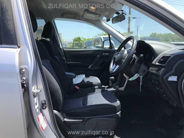SUBARU FORESTER 2018 Image 6