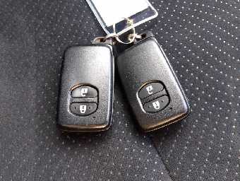 TOYOTA PRIUS 2014 Image 11