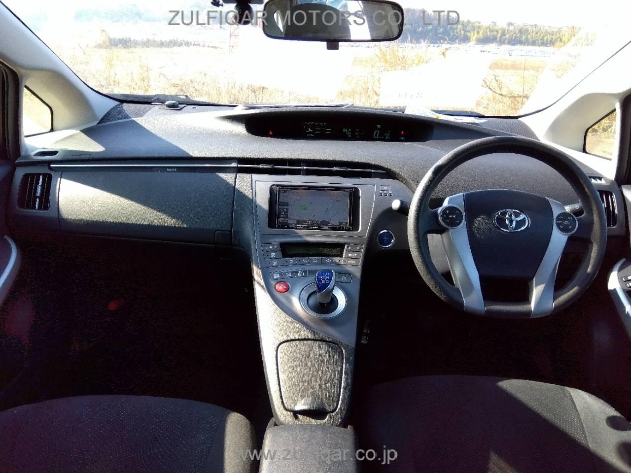 TOYOTA PRIUS 2014 Image 3