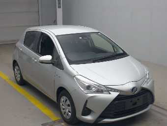 TOYOTA VITZ 2020 Image 3
