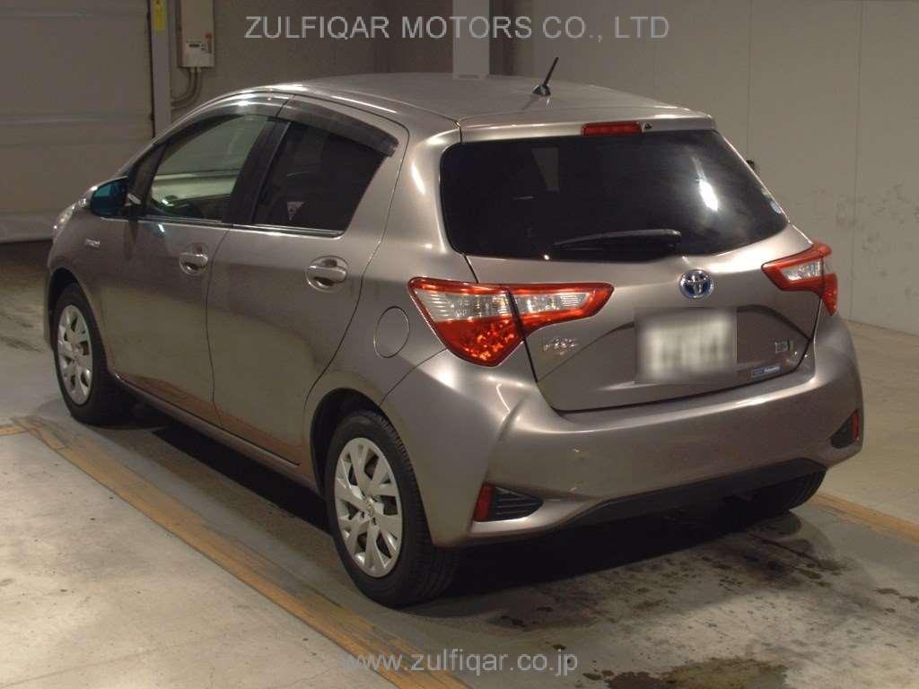 TOYOTA VITZ 2017 Image 4