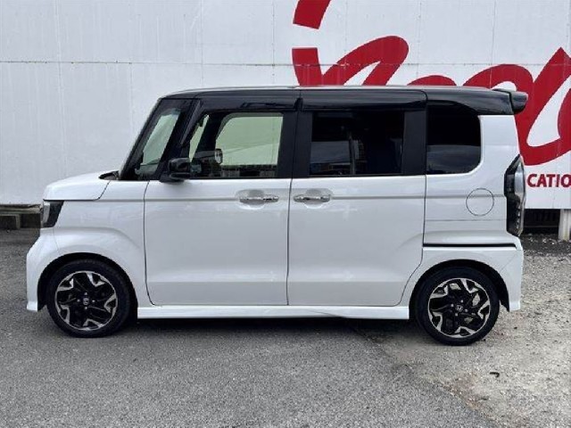 HONDA N-BOX CUSTOM 2020 Image 24