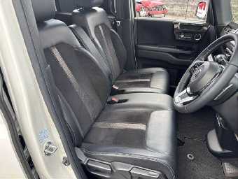 HONDA N-BOX CUSTOM 2020 Image 5