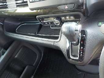 HONDA N-BOX CUSTOM 2020 Image 37