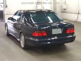 MERCEDES BENZ E CLASS 2002 Image 2