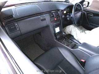 MERCEDES BENZ E CLASS 2002 Image 3