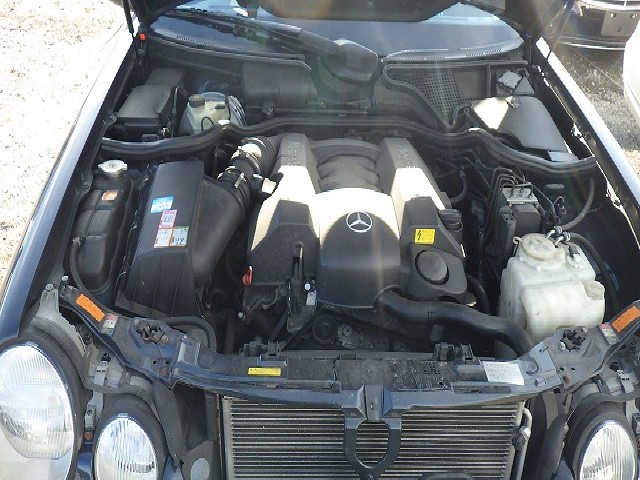 MERCEDES BENZ E CLASS 2002 Image 27