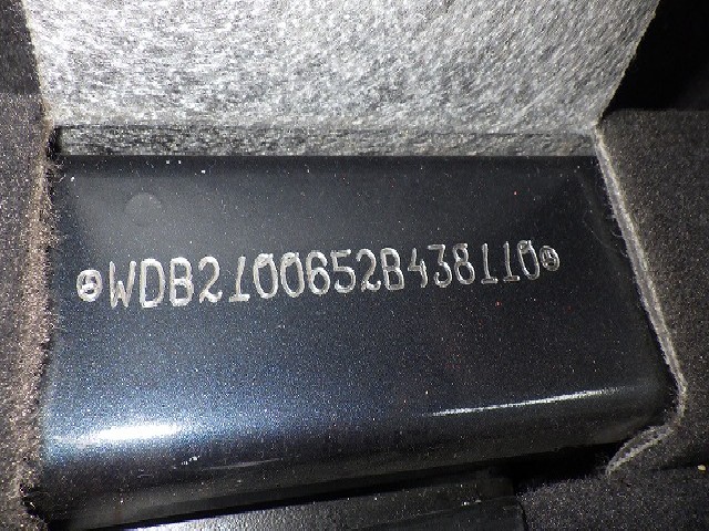 MERCEDES BENZ E CLASS 2002 Image 28