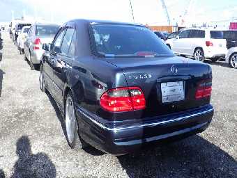 MERCEDES BENZ E CLASS 2002 Image 3