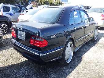 MERCEDES BENZ E CLASS 2002 Image 4